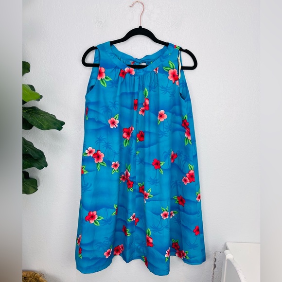 Hawaiian Tropical Halter Mini Loose Fit Dress - Picture 5 of 5